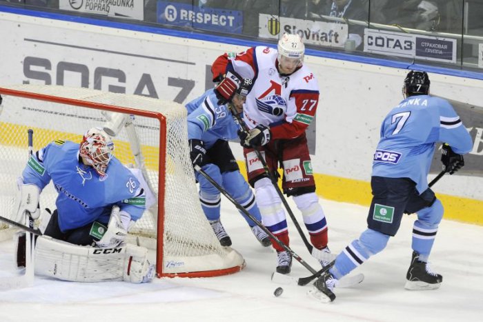 Ilustračný obrázok k článku Hokejovému Slovanu sa stále kríza a smola lepí na päty. Tri body si z Bratislavy odniesol aj Víťaz Podoľsk