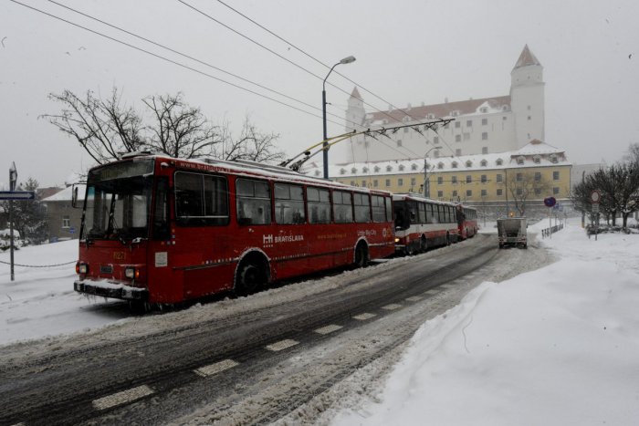 Ilustračný obrázok k článku Nedostatok trolejbusov spôsobuje výpadok spojov. Do ulíc sa vrátili "retro" vozidlá