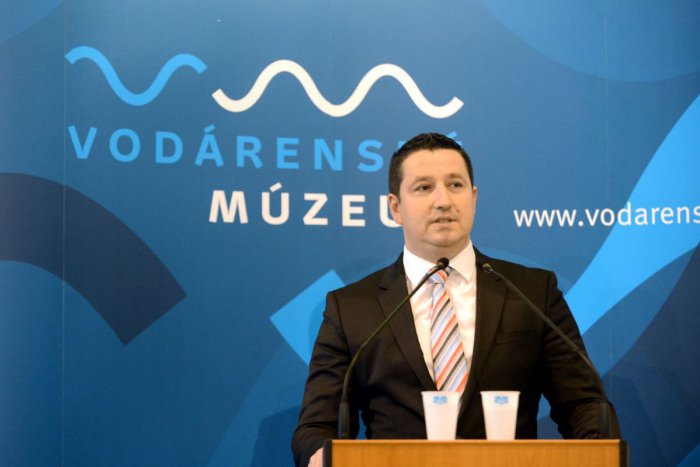 Ilustračný obrázok k článku Bratislavskej vodárenskej spoločnosti nehrozí len odvolanie vedenia. Na krku má zmenkový rozkaz za 7 miliónov eur