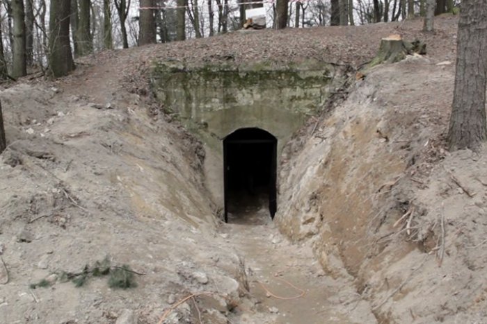 Ilustračný obrázok k článku Na bratislavskom Kamzíku dnes otvoria bunker z obdobia 1.svetovej vojny