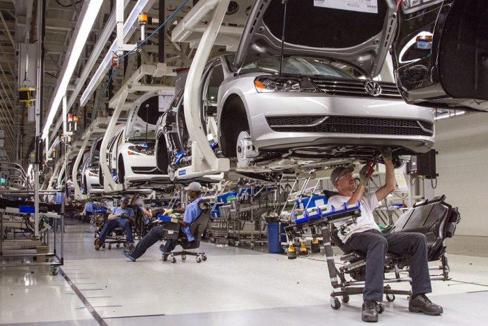 Ilustračný obrázok k článku Automobilka Volkswagen Slovakia potrebuje ľudí na prácu s technológiami