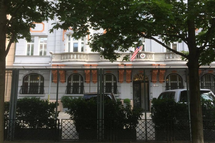 Ilustračný obrázok k článku HLASUJTE: Mala by americká ambasáda sídliť na Hviezdoslavovom námestí?