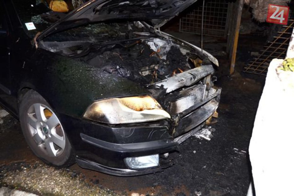Ilustračný obrázok k článku V Ružinove v noci podpálili niekoľko áut. Škody sa vyšplhali na 10-tisíc eur