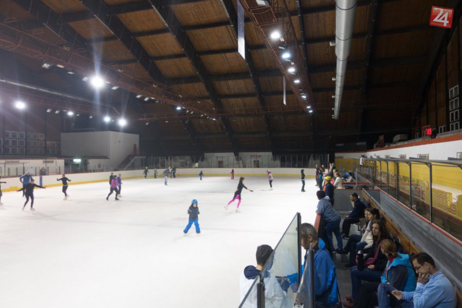 Ilustračný obrázok k článku Sezóna korčuľovania sa blíži. V Dúbravke vás naučia viac, než len stáť na ľade