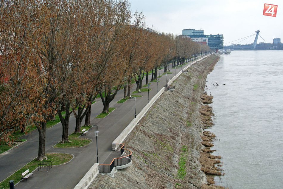 Dunajská promenáda marec 2017