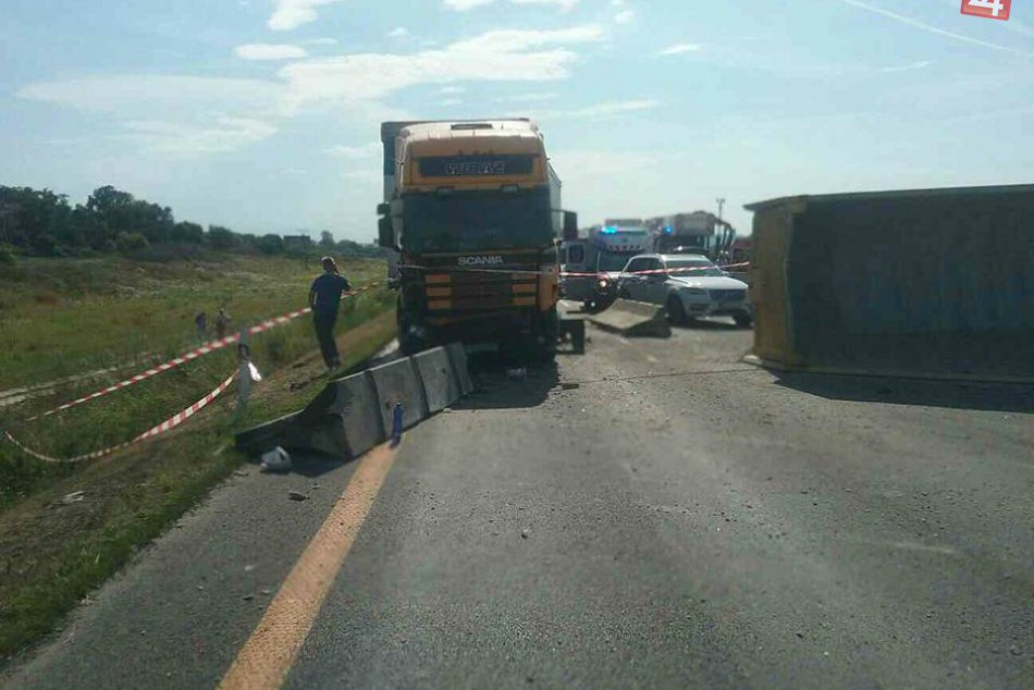 Hromadná nehoda na diaľnici D1