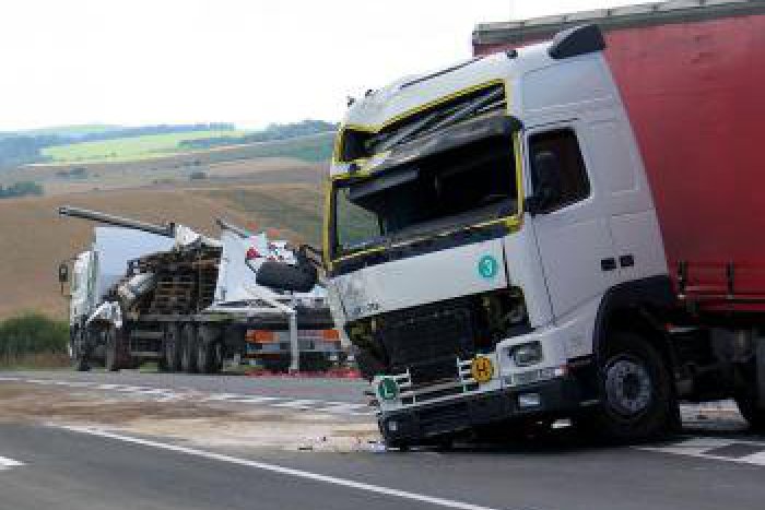 Ilustračný obrázok k článku Vodiči, pozor: Diaľnica z Bratislavy do Senca po havárii už prejazdná