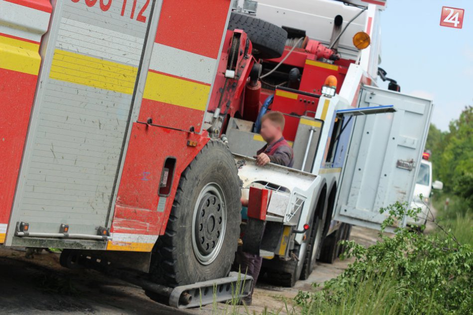 Ilustračný obrázok k článku Tragická nehoda za Malackami: Osobné auto sa zrazilo s nákladným, jeden z vodičov nehodu neprežil
