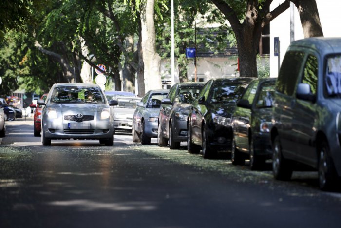 Ilustračný obrázok k článku Dočkáme sa jednotného parkovacieho systému v meste? Väčšina mestských častí chce podporiť novú parkovaciu politiku