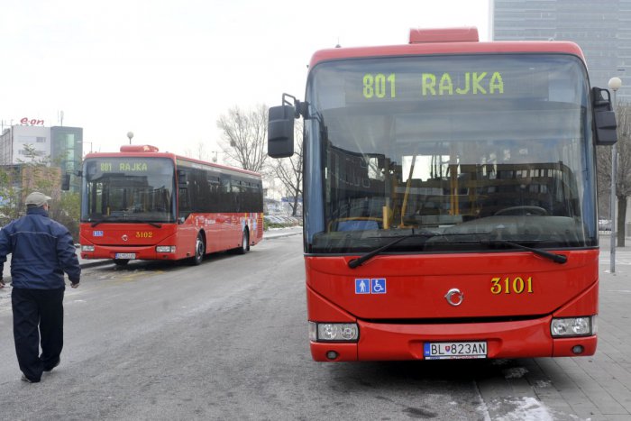 Ilustračný obrázok k článku Osud autobusu číslo 801 je stále neistý! DPB požiadal o novú licenciu na linku z Rajky po ŽST Rusovce