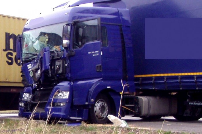 Ilustračný obrázok k článku Na diaľnici D1 v smere do hlavného mesta sa zrazili štyri kamióny