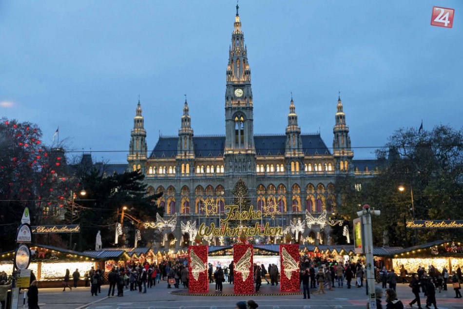 Ilustračný obrázok k článku Vianočný stromček v susednej Viedni rozsvietia už túto sobotu! Čo všetko ponúknu viedenské trhy tento rok?