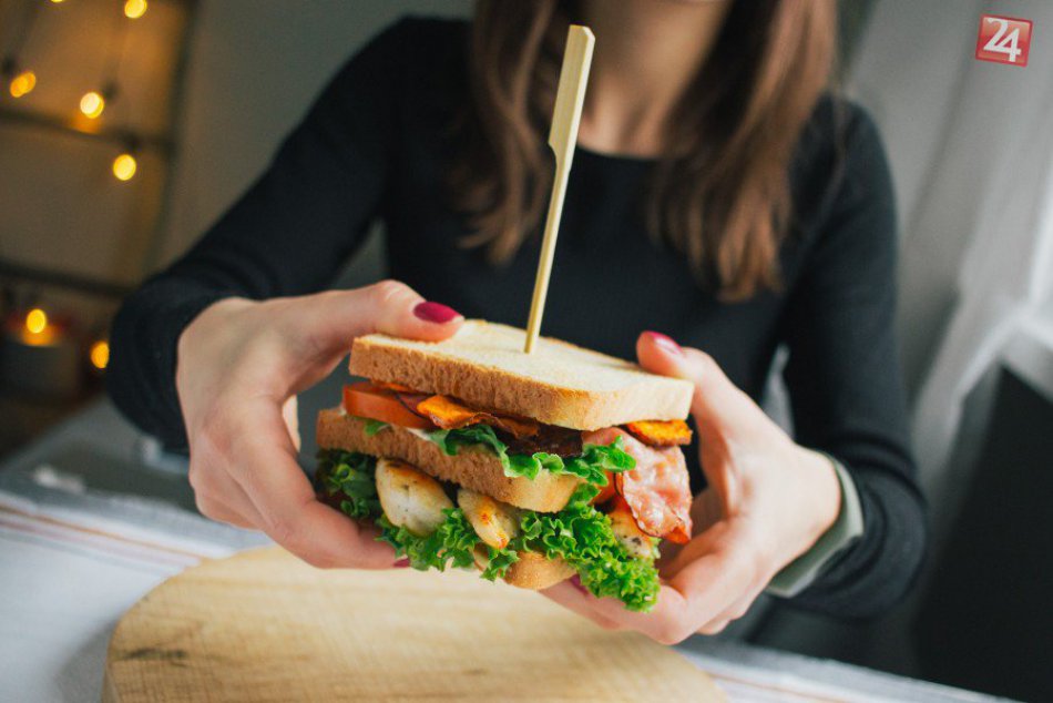 Ilustračný obrázok k článku Redakcia radí: Club sandwich s batátovými čipsami