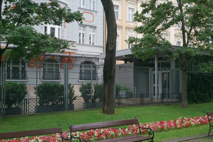 Ilustračný obrázok k článku Mesto opäť prenajalo pozemky na Hviezdoslavovom námestí americkej ambasáde