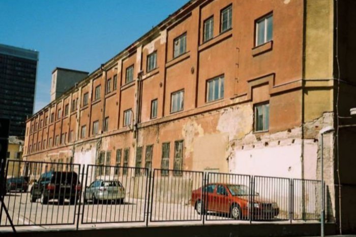 Ilustračný obrázok k článku V blízkosti bývalej továrne na kefy sa možno začnú vyrábať európske unikáty