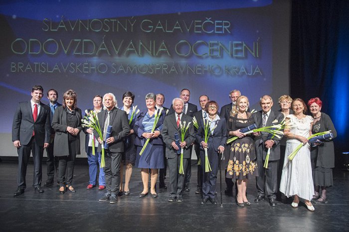 Ilustračný obrázok k článku Každoročne udeľované ocenenia osobností Bratislavského kraja získalo 15 laureátov