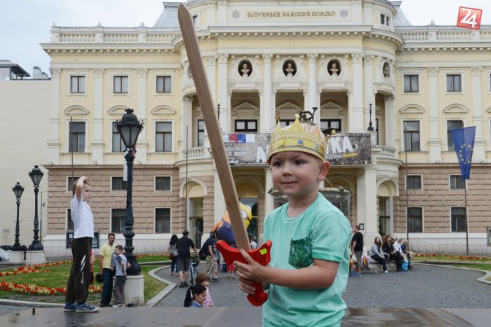 Ilustračný obrázok k článku Novinkou tohtoročných bratislavských korunovácií bude detský korunovačný sprievod