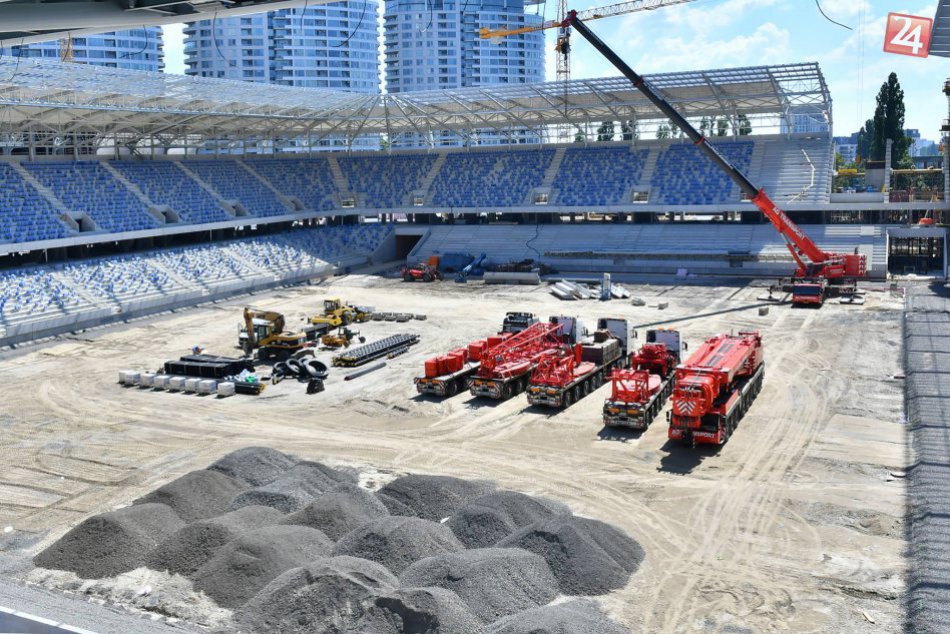 Ilustračný obrázok k článku FOTO: Tehelné pole sa rýchlo mení na moderný futbalový stánok