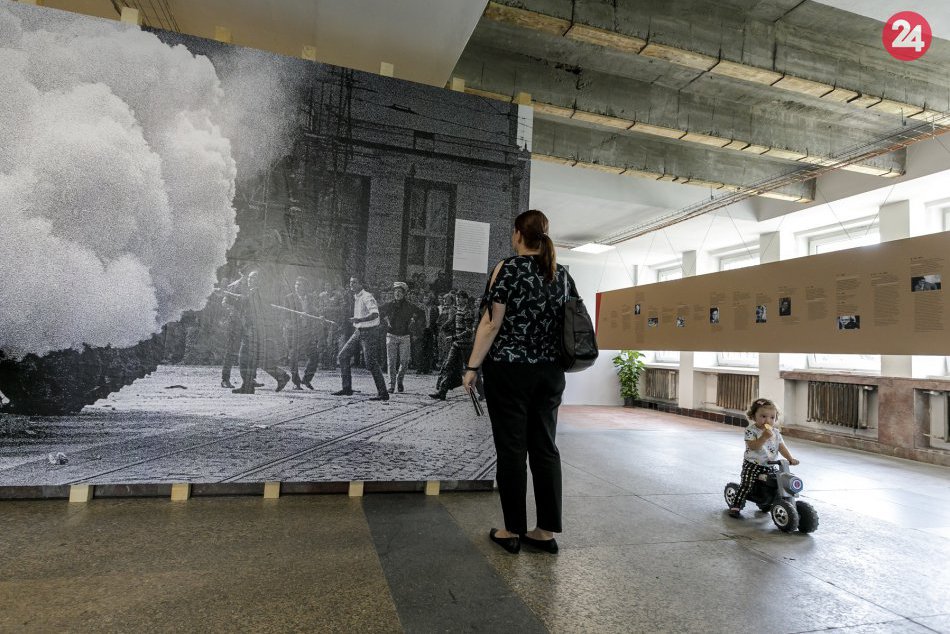 Ilustračný obrázok k článku VIDEO + FOTO: V Novej Cvernovke otvorili výstavu Okupácia 1968