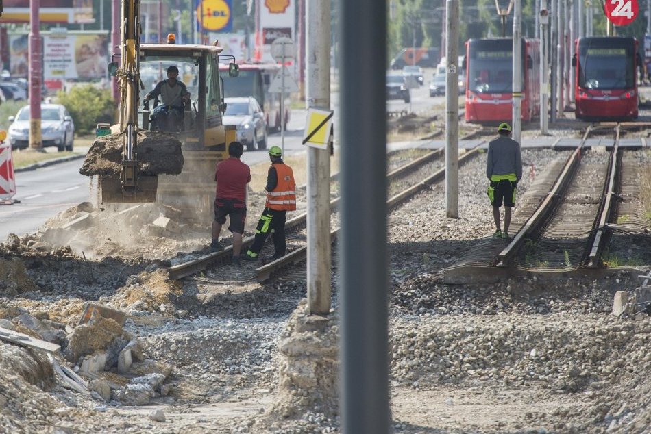 Ilustračný obrázok k článku Opravy električkových tratí pokračujú: Na rade je úsek na Detvianskej a Púchovskej ulici v Rači