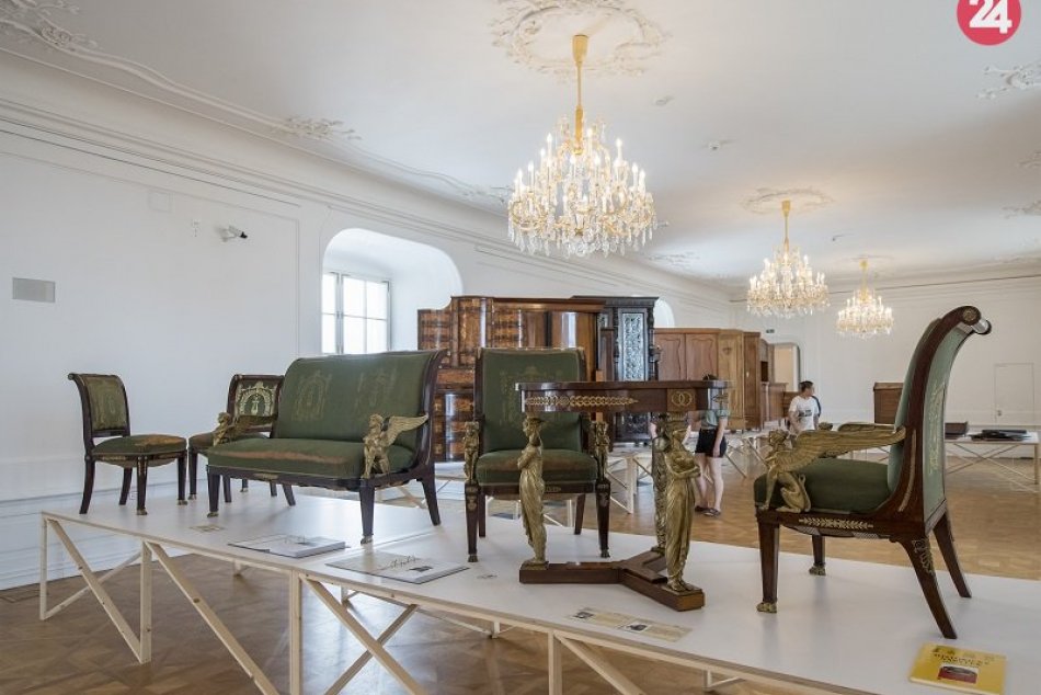 Ilustračný obrázok k článku FOTO: Na Bratislavskom hrade môžete obdivovať historický nábytok a zahrať sa pri tom na detektíva