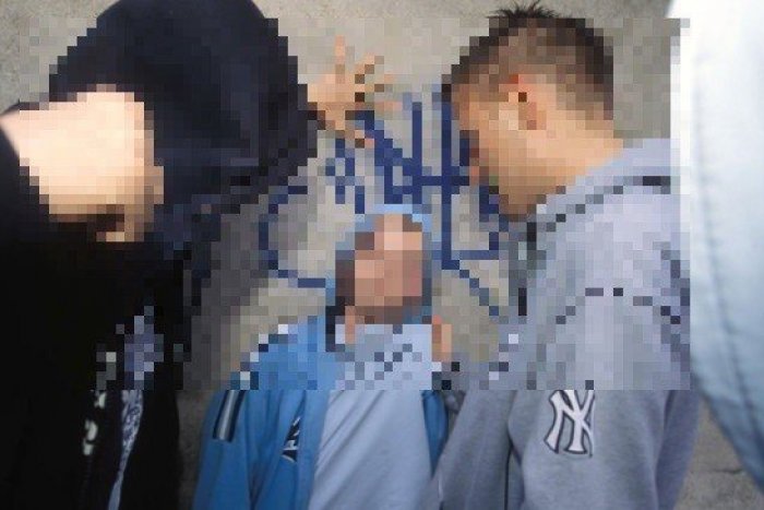Ilustračný obrázok k článku Polícia zadržala tínedžerov podozrivých z krádeže. Okradnúť mali 13-ročného chlapca