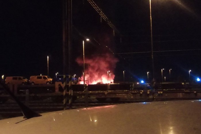 Ilustračný obrázok k článku FOTO: Na bratislavskej stanici Východné zasahujú hasiči pri rozsiahlom požiari