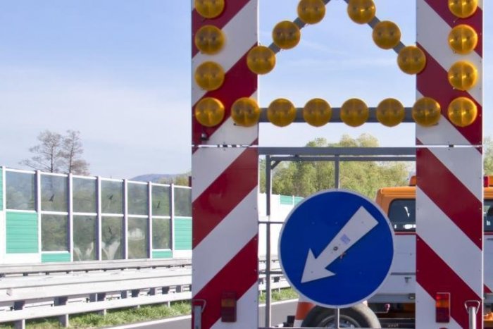 Ilustračný obrázok k článku Výstavba diaľnice D4 si vyžiada počas víkendu dopravné obmedzenia