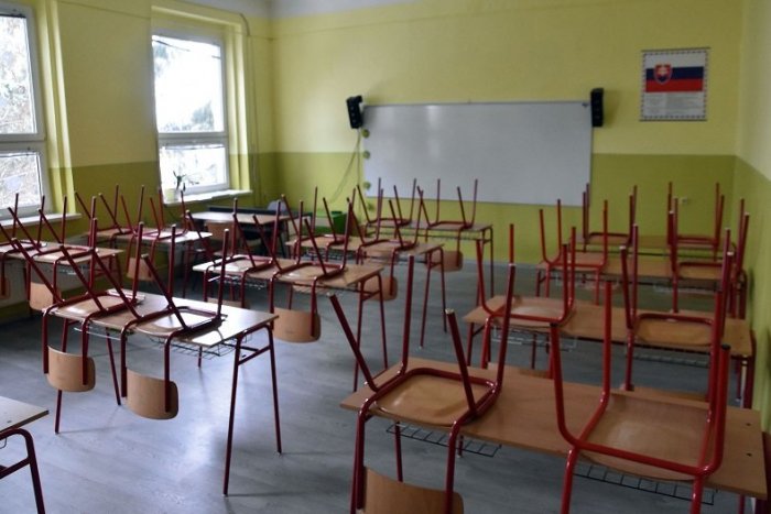 Ilustračný obrázok k článku Štrajk na jednej z bratislavských stredných škôl: Študentom chýbajú pomôcky aj kvalifikovaní učitelia