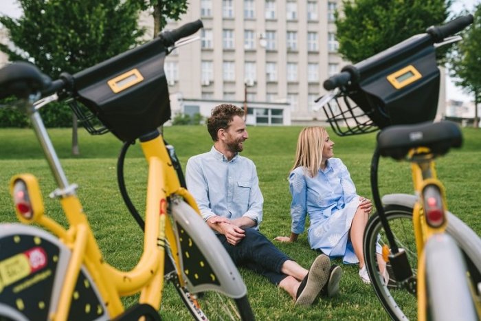 Ilustračný obrázok k článku Zdieľaných žltých bicyklov bude viac. Pribudnú aj dokovacie stanice