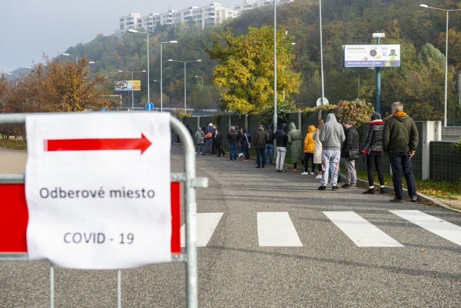 Ilustračný obrázok k článku Záujem o testovanie je vysoký: V Bratislave otvoria ďalšie odberné miesto
