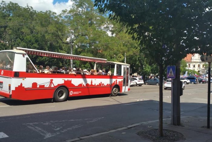 Ilustračný obrázok k článku Netradičná jazda Cabrio busom: Podobu Bratislavy v budúcnosti predstaví sám primátor