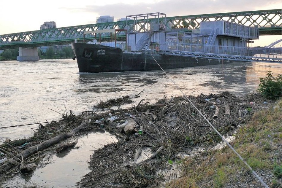 Ilustračný obrázok k článku Dážď dvíha hladiny vodných tokov: Hrozí na Dunaji a Morave POVODEŇ?