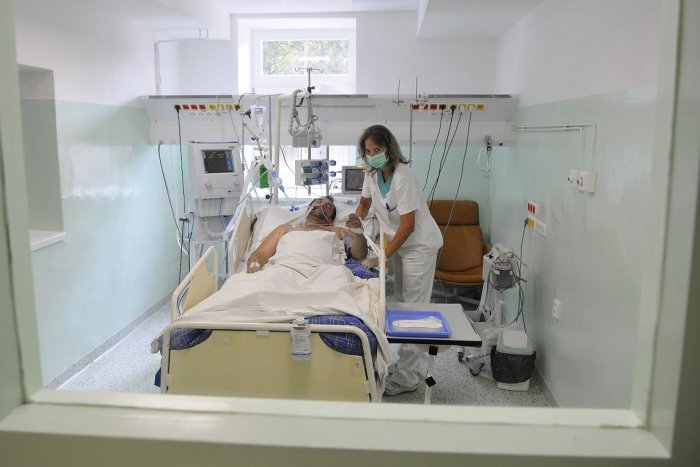 Ilustračný obrázok k článku Ako udržať sestry v bratislavských nemocniciach? UNB na to potrebuje milióny eur
