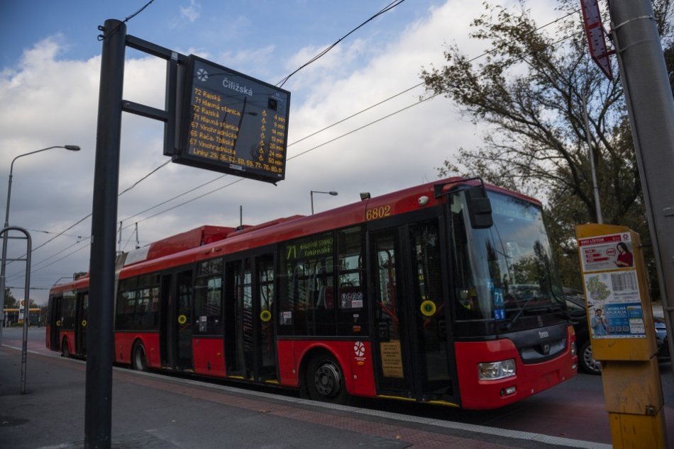 Ilustračný obrázok k článku V Bratislave pribudnú NOVÉ trolejbusové TRATE: Ktorú z nich budete využívať?