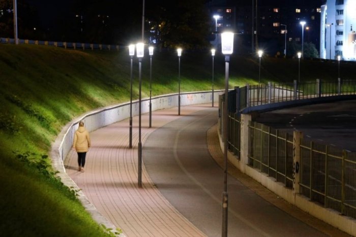Ilustračný obrázok k článku Ceny energií stúpajú: Bude v Bratislave v noci vypnuté pouličné OSVETLENIE?