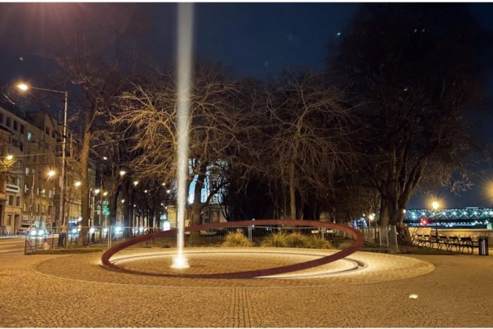 Ilustračný obrázok k článku Vznášajúci sa KRUH na nábreží v Bratislave: TAKTO vyzerá návrh Hrobu neznámeho vojaka