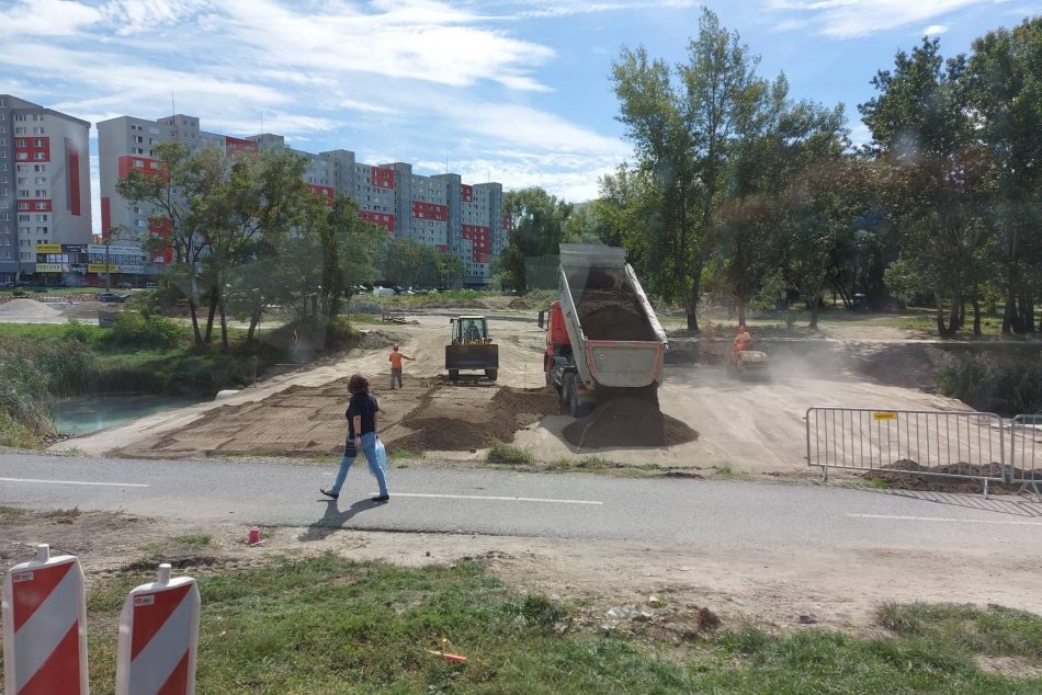 Ilustračný obrázok k článku V Petržalke stavajú Bypass: Dočasne poslúži autám, neohrozí to však Chorvátske rameno? + VIDEO