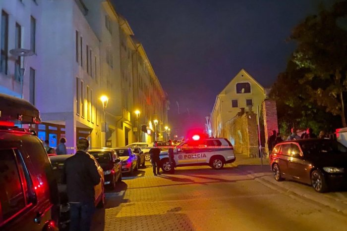 Ilustračný obrázok k článku MIMORIADNA správa: V Bratislave sa odohrala ďalšia TRAGÉDIA! Po streľbe hlásia dve OBETE!