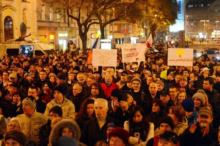 Ilustračný obrázok k článku Akčný 17. november v Bratislave: Chystajú sa PROTESTY aj koncerty, doprava bude OBMEDZENÁ