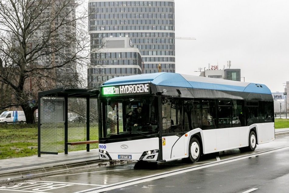 Ilustračný obrázok k článku Novinka MHD v hlavnom meste: Testujú vodíkový autobus, TÝMTO si získa Bratislavčanov