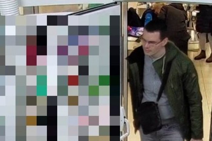 Ilustračný obrázok k článku Muž v Bratislave obchádzal lekárne a vyberal LIEKY na CUDZIE meno: Hľadá ho polícia