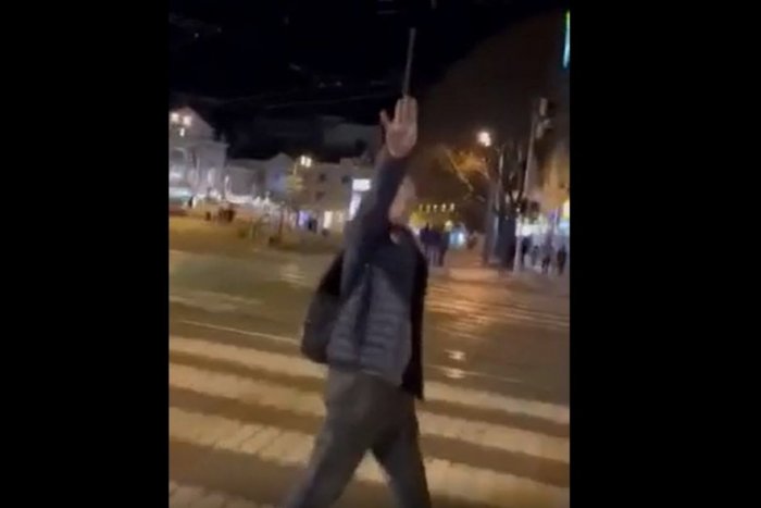 Ilustračný obrázok k článku OTRASNÉ, čo zažil cudzinec v Bratislave: NAPADOL ho agresívny muž, potom hajloval! VIDEO