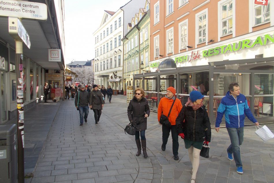 Centrum Bratislavy plné turistov