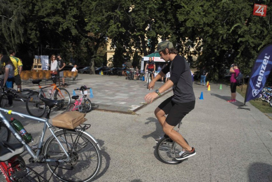 Podujatie Na bajku do mesta zaplnilo Šafárikovo námestie bicyklami