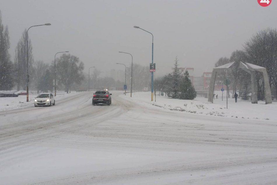 Sneh na bratislavských cestách / Snehová kalamita