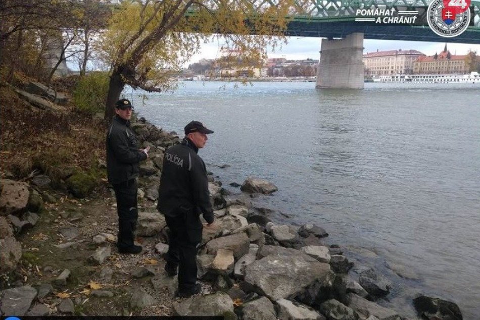 Polícia prehľadáva okolie Dunaja: Pátra po nezvestnom Michalovi