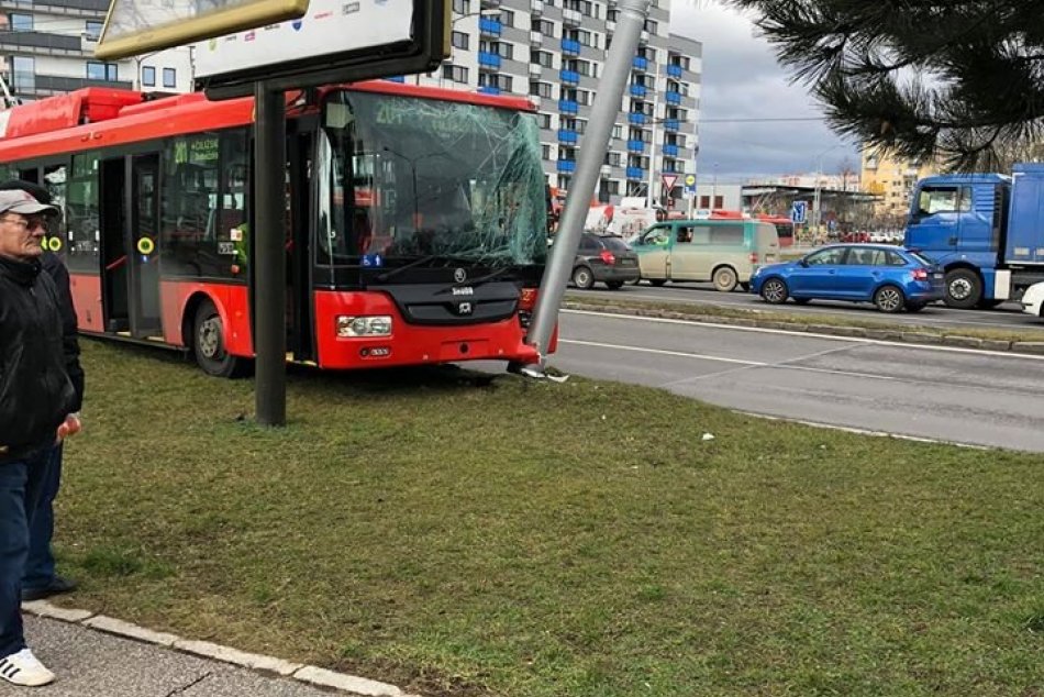 Nehoda trolejbusu na Kazanskej